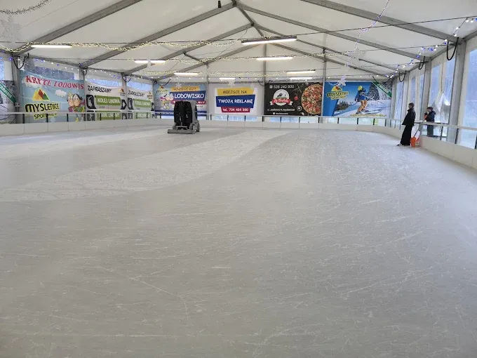 Kryte Lodowisko ZARABIE | Sport Arena Myślenice