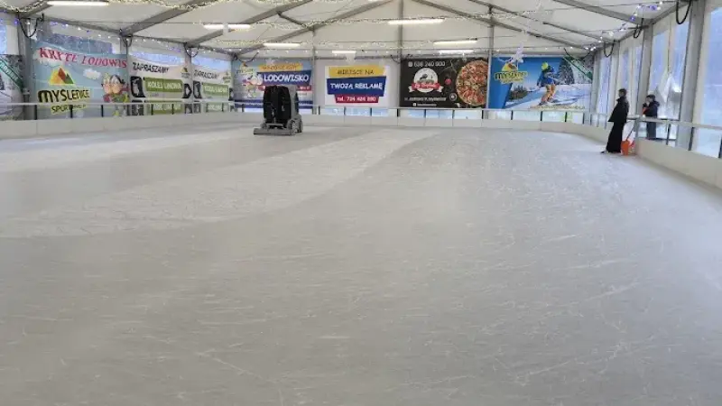 Kryte Lodowisko ZARABIE | Sport Arena Myślenice