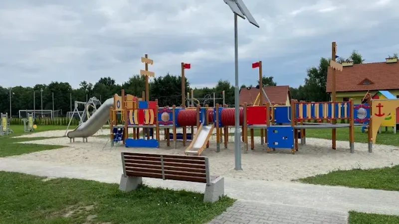 Plac Zabaw w Rzezawie