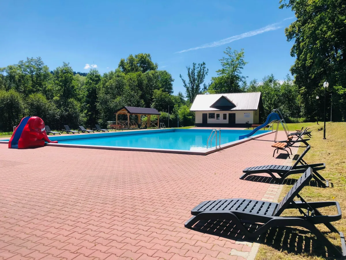 Basen Letni w Łąkcie Górnej