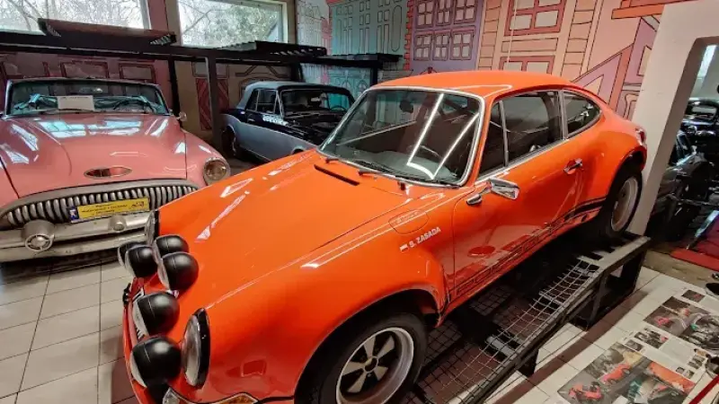 Muzeum Motoryzacji i Techniki w Otrębusach