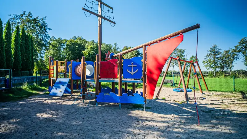 Dadaj Summer Camp - całoroczne domki letniskowe