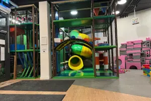 Huśtawka - Sala Zabaw Kreatywnych