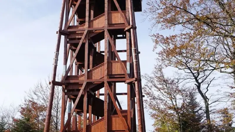 Wieża widokowa na Modyni