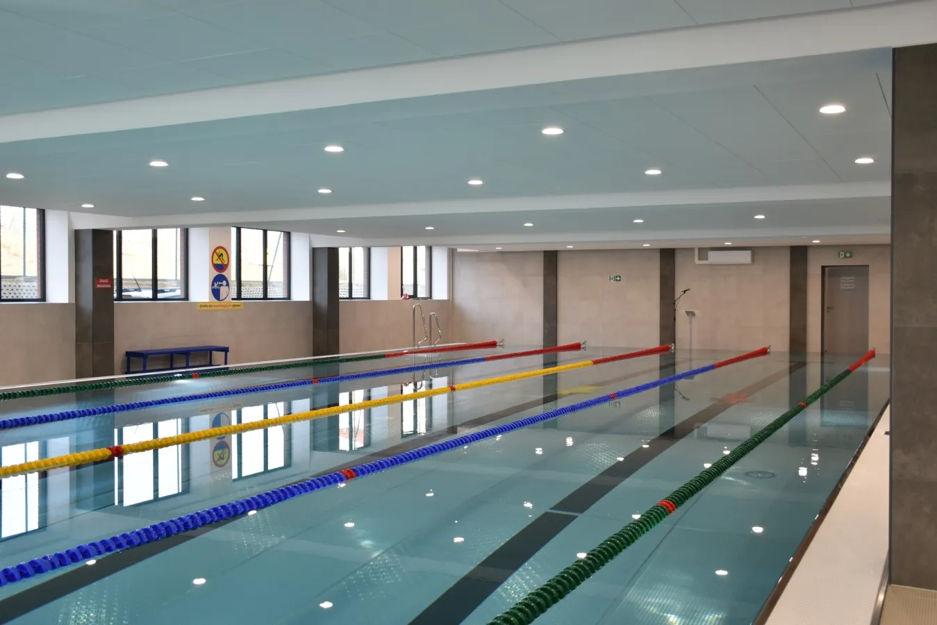 Kryta pływalnia Nowy Wiśnicz