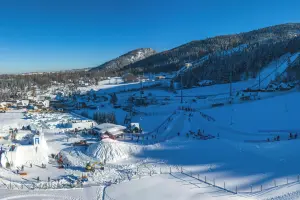 Snowlandia Śnieżny Labirynt, Górka saneczkowa