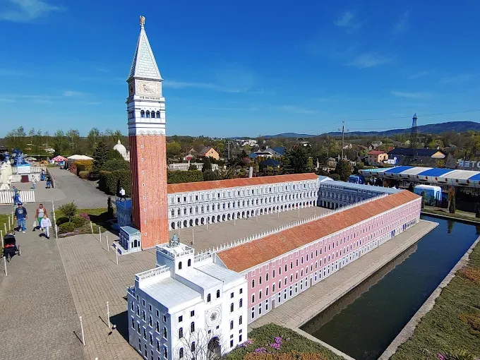 ŚWIAT MARZEŃ INWAŁD | Park Miniatur