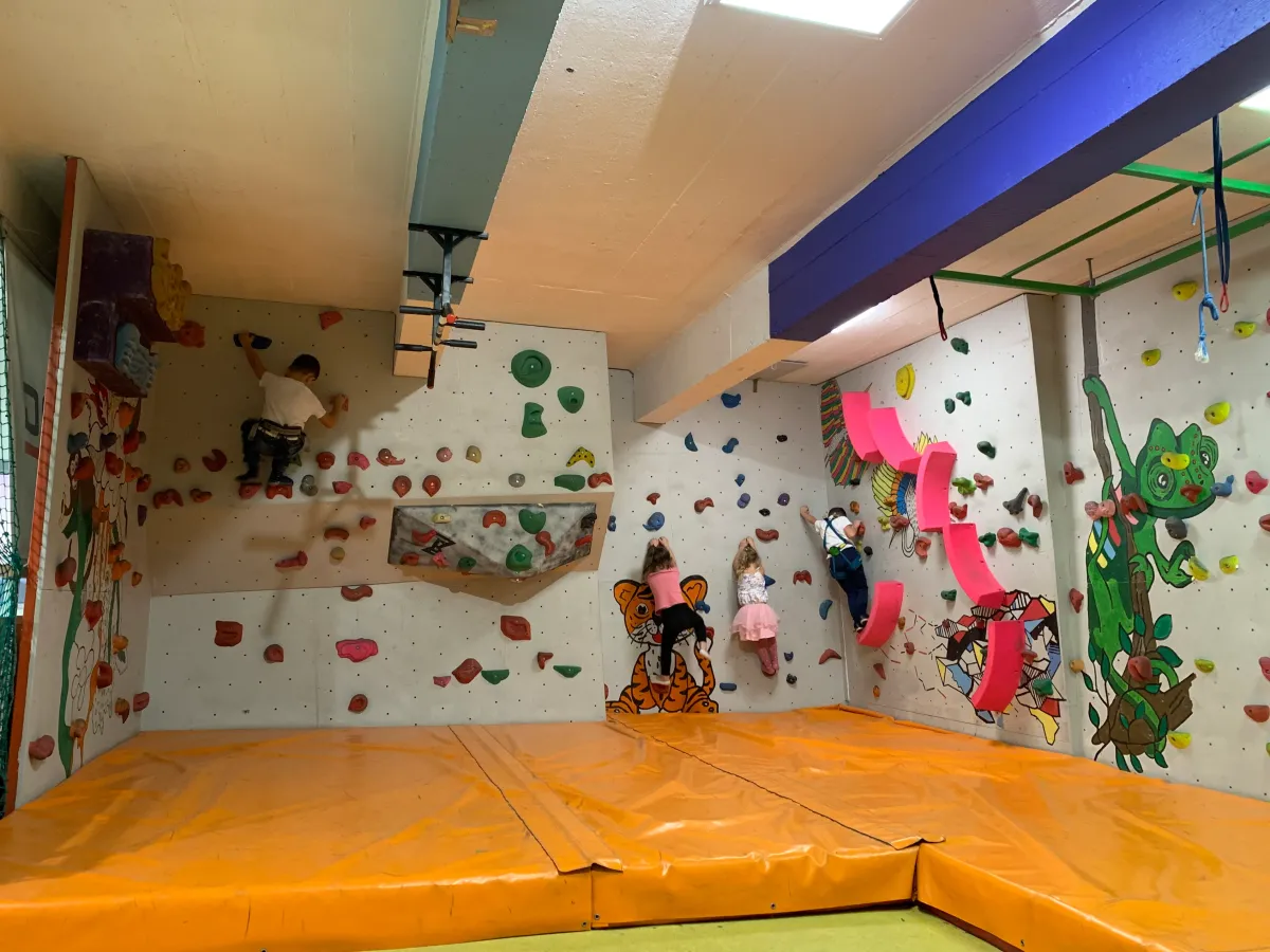 Centrum Wspinaczkowe Boulder-Zone