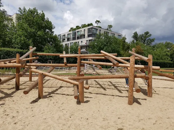 Nowy plac zabaw w Łazienkach Królewskich