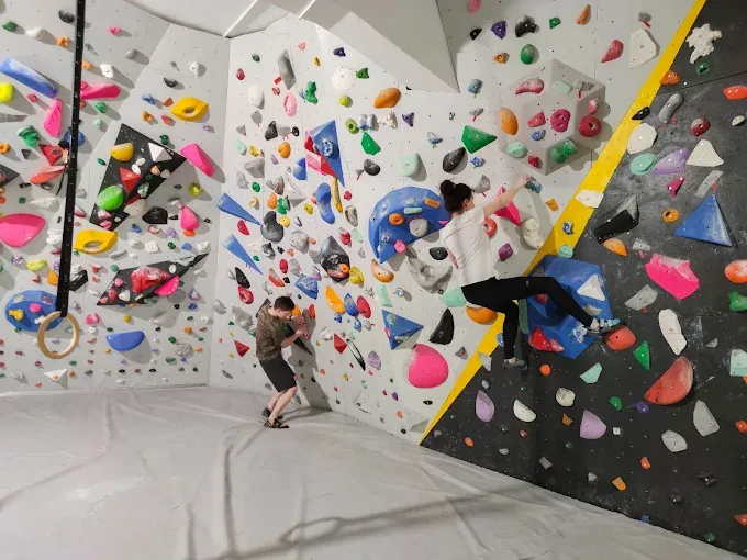 Centrum Wspinaczkowe Forteca, ul. Rydlówka 32