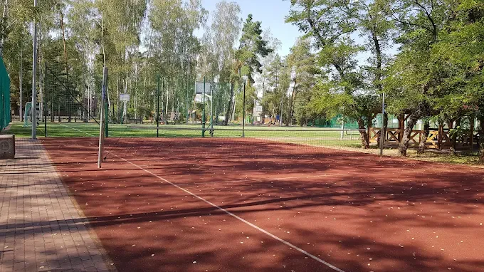 Plac zabaw i boisko sportowe