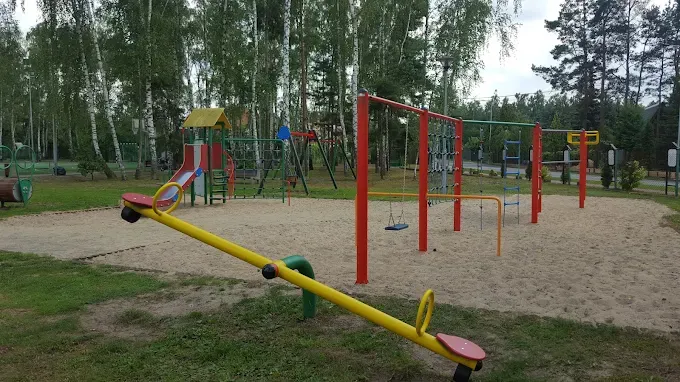Plac zabaw i boisko sportowe