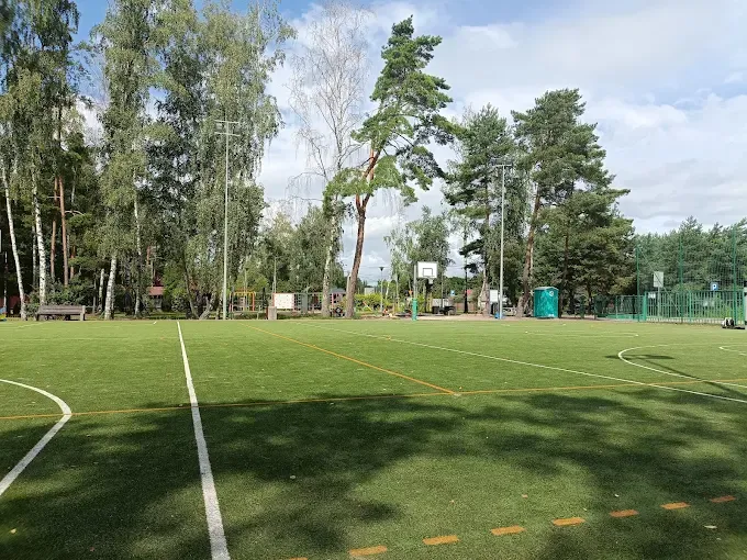 Plac zabaw i boisko sportowe