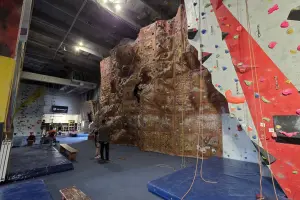 Centrum Wspinaczkowe Forteca, ul. Racławicka 60