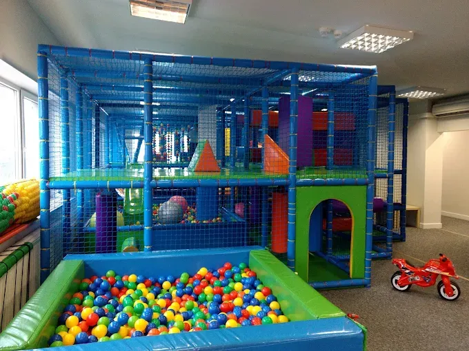 Abrakadabra sala zabaw dla dzieci i kawiarnia