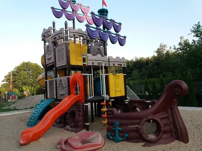 ALE BAJKA KRAINA DZIECIĘCEJ ZABAWY