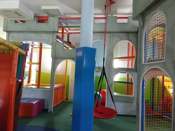 ALE BAJKA KRAINA DZIECIĘCEJ ZABAWY