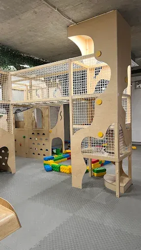 Lemurek - sala zabaw i kawiarnia