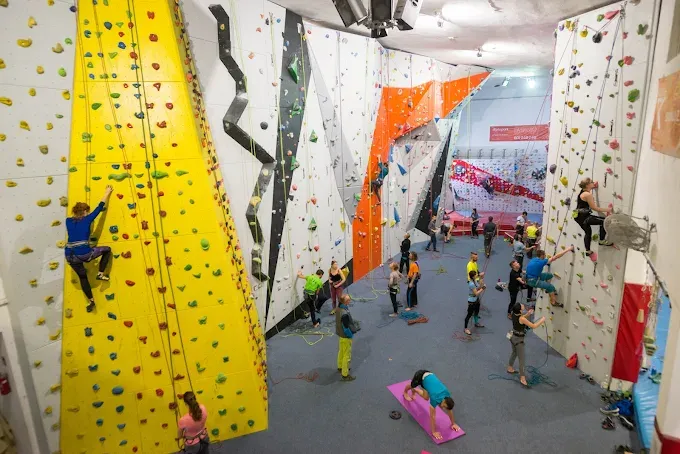 Centrum Wspinaczkowe Forteca, ul. Ludowa 6