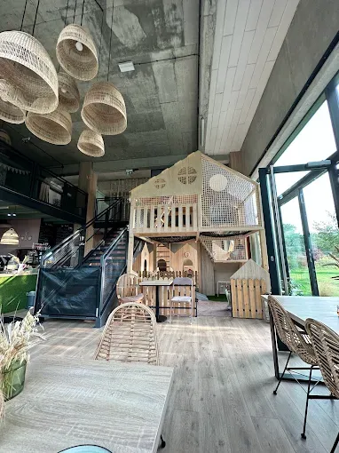 Dziupla naturalna bawialnia