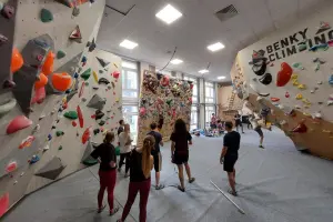 B.Lab bouldering laboratory ściana wspinaczkowa