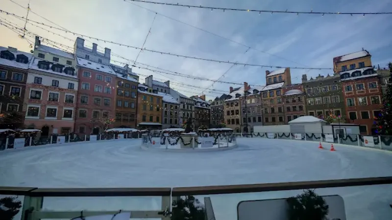 Lodowisko Rynek Starego Miasta - AKTYWNA WARSZAWA