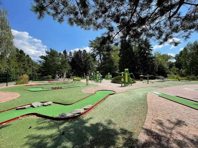 Mini golf