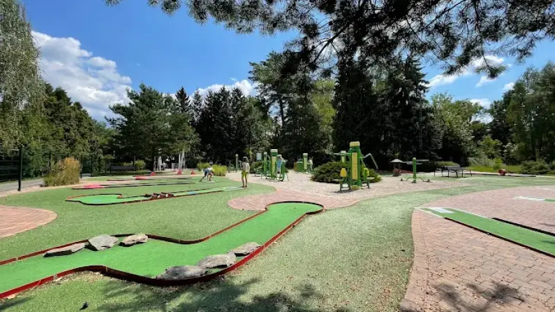 Mini golf