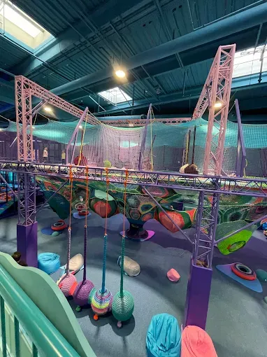 JUNGLE ACADEMY FORT WOLA