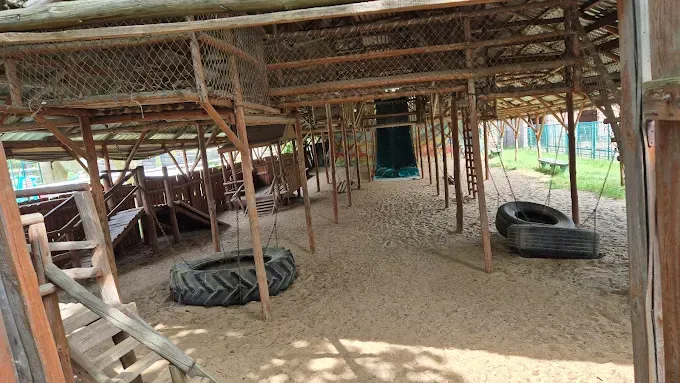 Farma Pony i Muzeum z PRL-u