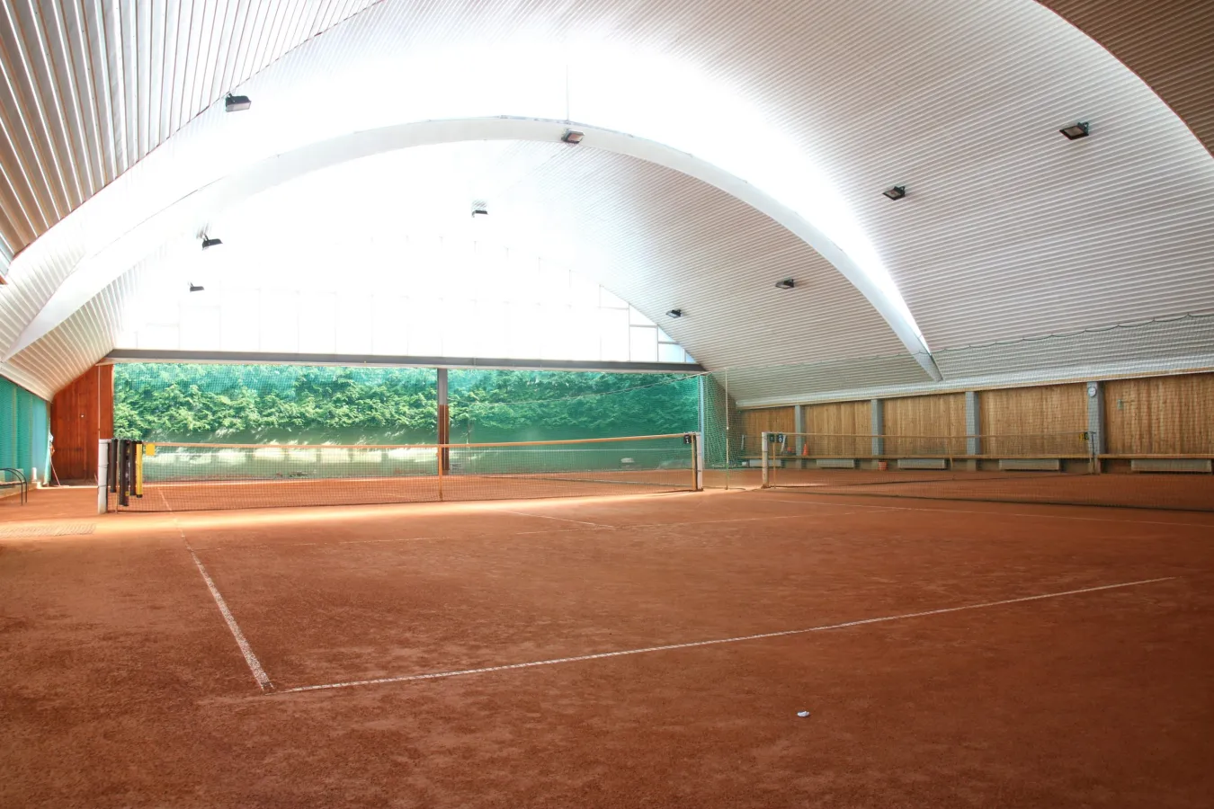 Kangur Klub - korty tenisowe, squash, fitness, siłownia