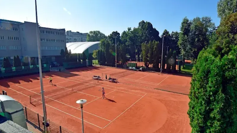 Ośrodek Solec AKTYWNA WARSZAWA - Śródmieście - tenis, squash, badminton, sala sportowa