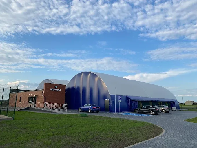 KORTMAX TENNIS & PADEL CLUB w Łaźniewku