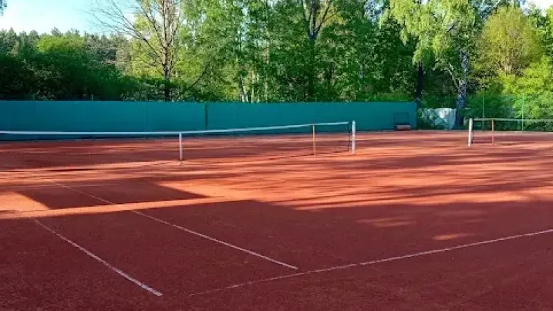 Korty tenisowe Klubu Sportowego "Tennis Life" Żółwin