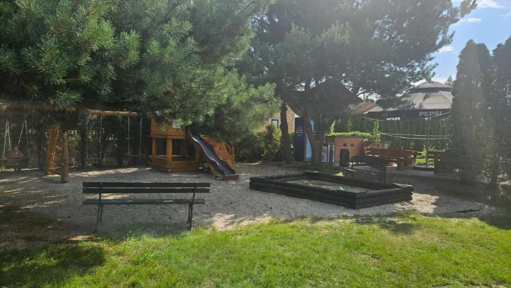 " WYSPA KAMPINOS " AGROTURYSTYKA SOCHACZEW -- SAUNA , JACUZZI , BASEN