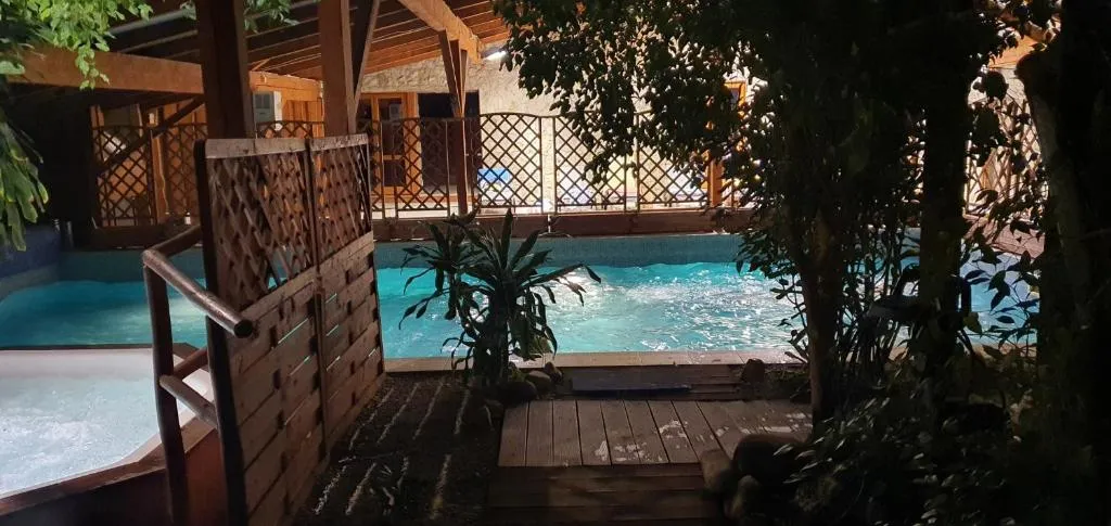 " WYSPA KAMPINOS " AGROTURYSTYKA SOCHACZEW -- SAUNA , JACUZZI , BASEN