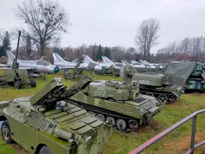 Fort IX Twierdzy Warszawa („Czerniaków”, „Dąbrowskiego”, „Sadyba”)
