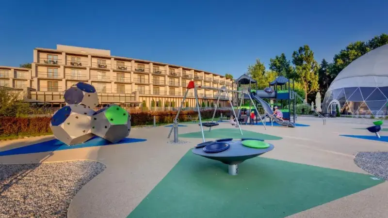 Holiday Inn Resort Warszawa Józefów