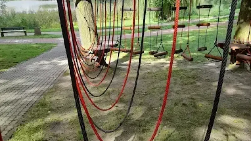 Bezpłatny park linowy
