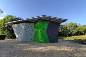 Ścianka wspinaczkowa do bulderingu