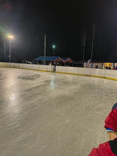 Lodowisko sztuczne OSiR / Boisko piłkarskie OSiR