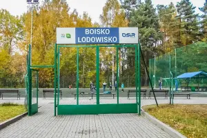 Lodowisko sztuczne OSiR / Boisko piłkarskie OSiR