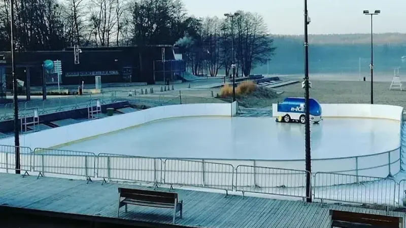Lodowisko Na Plaży Miejskiej