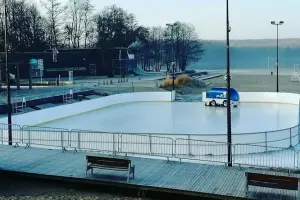 Lodowisko Na Plaży Miejskiej