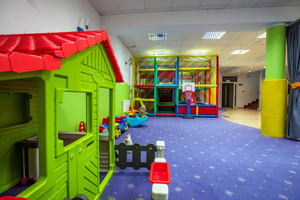 Hotel Robert's Port Lake Resort & Spa Mazury