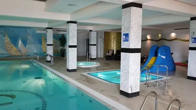 Hotel Robert's Port Lake Resort & Spa Mazury
