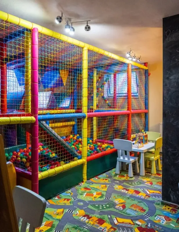 OSTOJA DWA JEZIORA Mazury Węgorzewo apartamenty, domki z jacuzzi lub z kominkiem