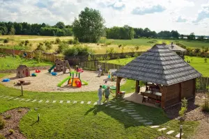 OSTOJA DWA JEZIORA Mazury Węgorzewo apartamenty, domki z jacuzzi lub z kominkiem