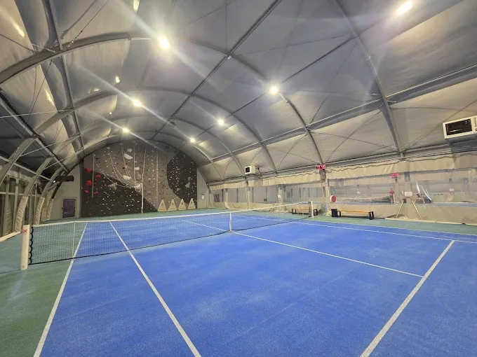 Renosport - CAŁOROCZNE KORTY TENISOWE