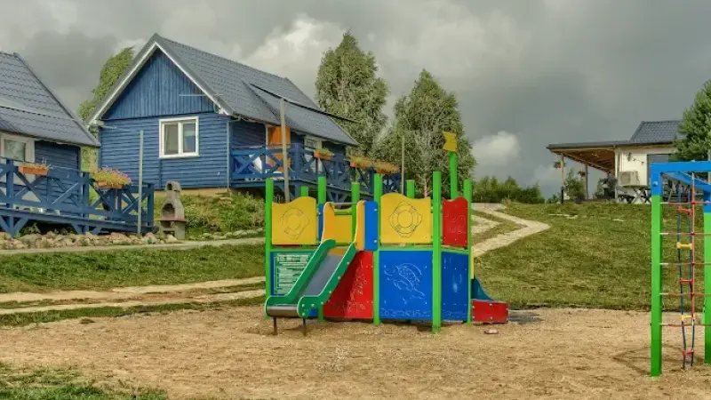 Pajda Mazur – Ośrodek nad Jeziorem | Domki, Apartamenty, Camping | Mazury